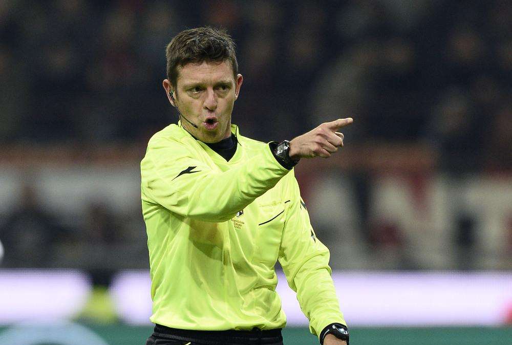 Lazio-Milan, arbitra Rocchi. Nell'ultima occasione fu 2-2...