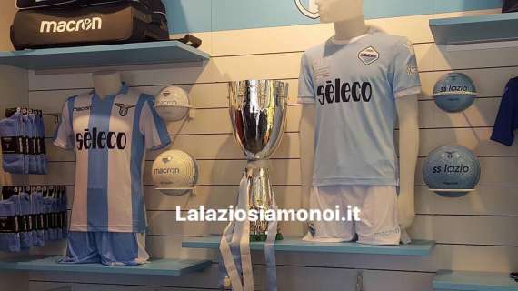 Supercoppa, prosegue il tour nei Lazio Style: il trofeo è oggi esposto a Parco Leonardo - FOTO