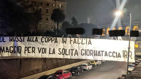 Lazio, striscione degli Irriducibili al Colosseo: "26 maggio la solita giornataccia" - FOTO