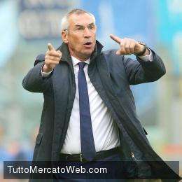 Al-Ahli, Reja in pole per la panchina