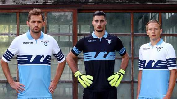 Lazio, ecco la nuova maglia home: torna l'aquila stilizzata - FOTO