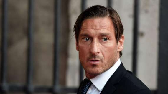 San Lorenzo, il padre di Palacios: "Ho dovuto litigare con Totti perché..."
