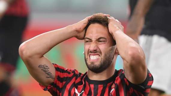 Milan, Calhanoglu: "Sono arrabbiato con l'arbitro. È mancato solo il gol"