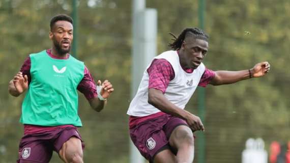 Burnley, Parker fa fuori Tchaouna: contro la Lazio parte dalla panchina