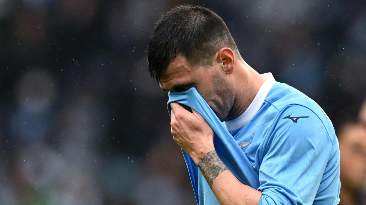 Lazio, Romagnoli non si allena: spunta l'ipotesi del certificato medico