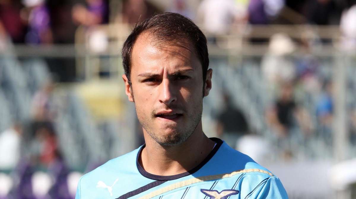 GENOVA - Radu in forte dubbio ma Reja non vuole cambiare modulo: Zauri è pronto, ma per la fascia sinistra c'è anche Garrido... Klose scalpita