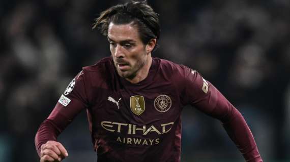 Grealish, un tifoso gli chiede un autografo. Ma è la ricevuta del proprio conto: il caso