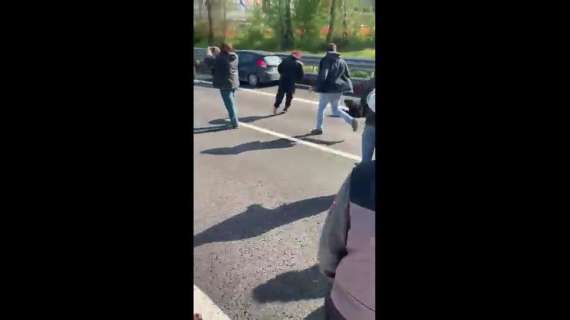 Riapertura | I ristoratori bloccano l'A1 a Firenze: uno di loro investito