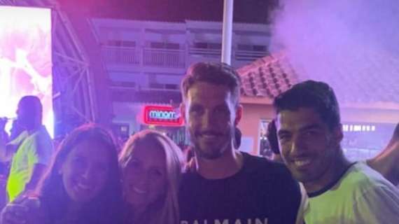 Lazio, Luis Alberto a Ibiza con Suarez: "Felice di vedervi, amici" - FOTO