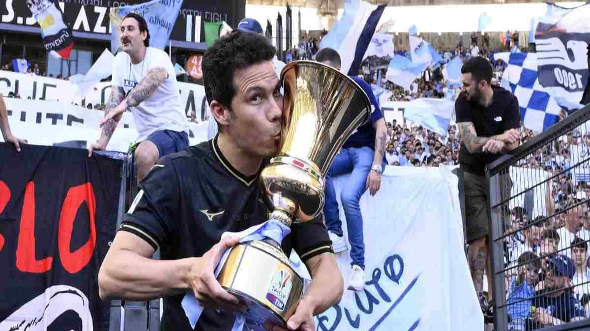 Lazio, che gaffe di Hernanes! Non riconosce un ex compagno - VD