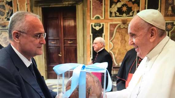 Lazio, Lotito in visita dal Papa: il club ospita la partita di beneficenza a Formello - FOTO&VIDEO