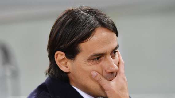 Lazio, piccolo incidente per Inzaghi: due costole fratturate per giocare a teqball - FOTO