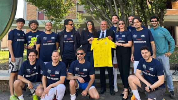 Avvocati e detenuti in campo a Rebibbia: presente anche il ds della Lazio Fabiani - FOTO