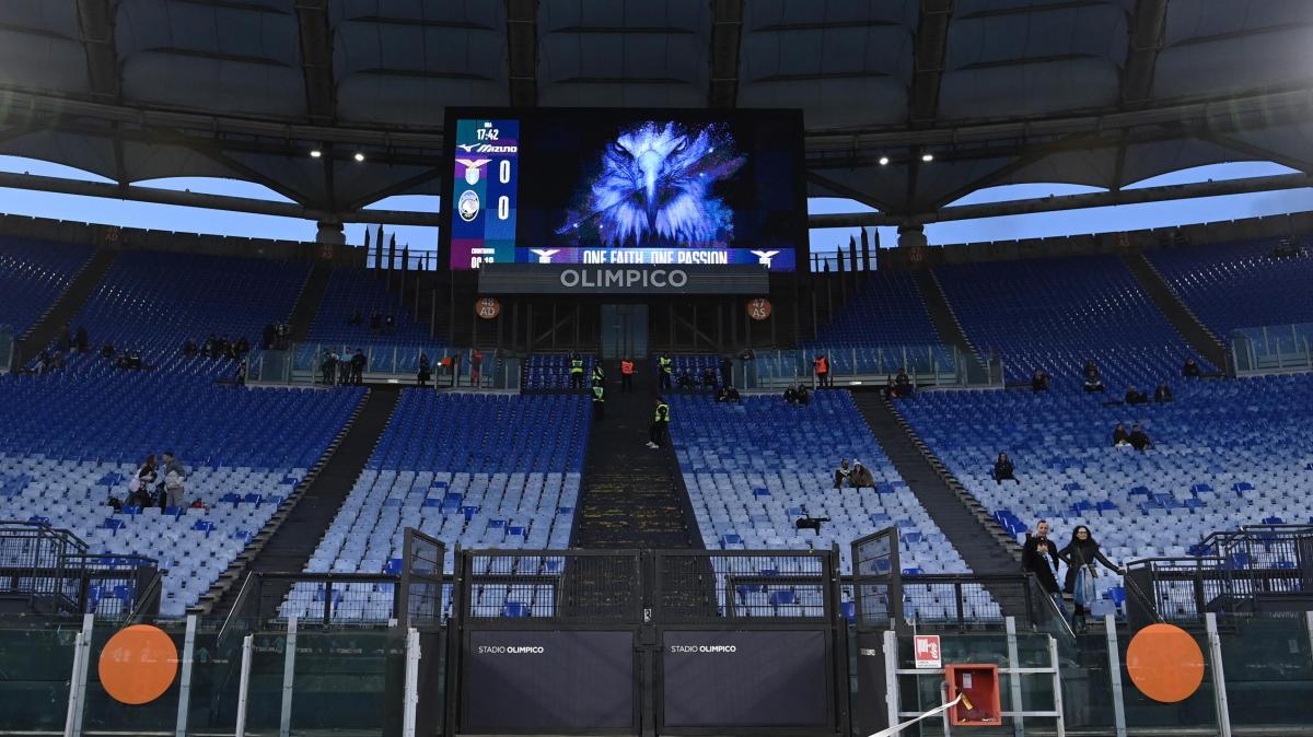 Lazio, Sarri: "Ho sentito i tifosi fuori. Mi rimane un retropensiero..."