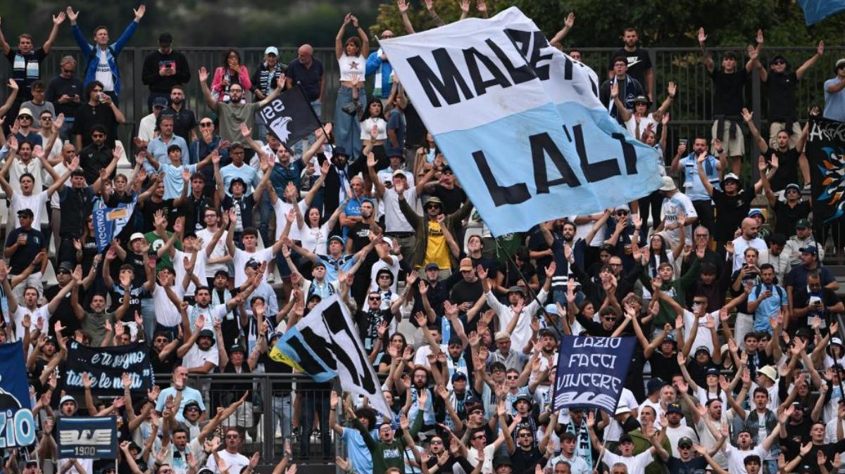 Lazio, i tifosi invadono Milano: le immagini del pre-partita - VIDEO