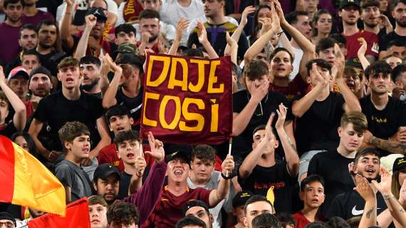 Vandalizza cartello stradale scrivendo ‘Alè Roma’: scoperto e multato tifoso romanista
