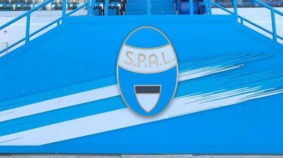 Spal, la rivolta dei tifosi: testa di maiale mozzata davanti al centro sportivo