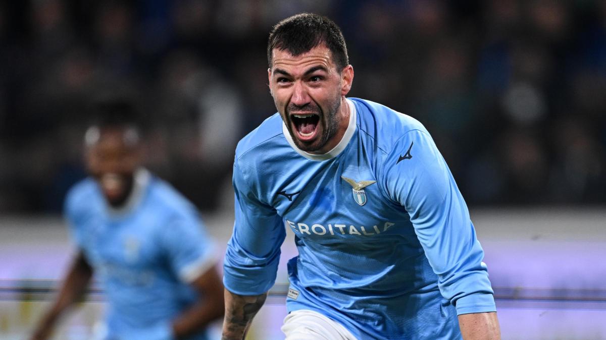 Lazio, Romagnoli a Madrid in attesa del Qatar: era al concerto di Bad Bunny