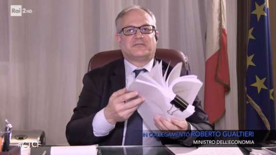 Coronavirus / Gualtieri e il nuovo decreto: dall'appello alle banche al Mes. Poi la stoccata alla Meloni...