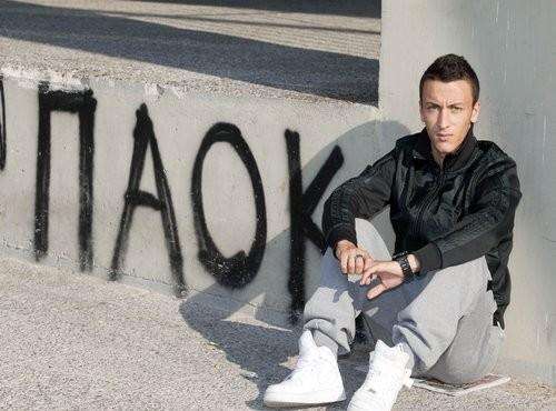 Kace strizza l'occhio su Facebook alla Lazio. Dall'Albania: "Ha già firmato" - FOTO