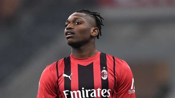 Milan, basta Leao per battere la Samp e volare in testa alla classifica