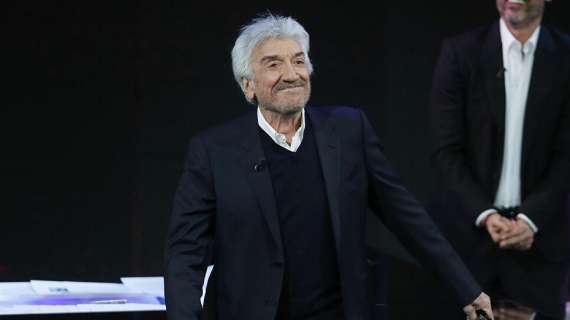 Proietti, oggi funerali e lutto cittadino a Roma: diretta televisiva sulla Rai