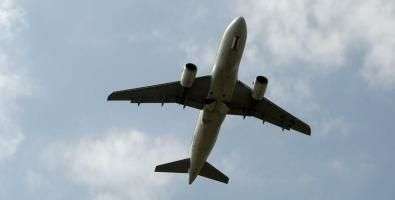 India, aereo diretto a Londra si schianta dopo il decollo: si teme una strage