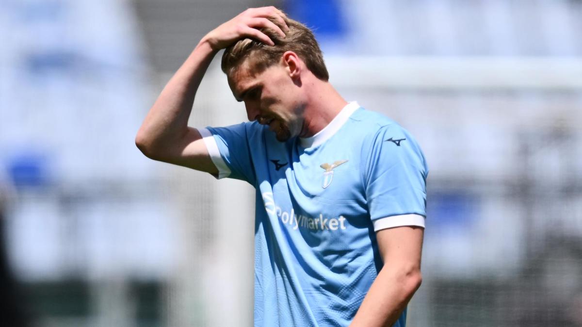 Lazio, Taylor non ha dubbi: "Tornerei subito all'Ajax! È casa mia"