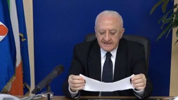 Coronavirus, De Luca: "Mascherine di Bunny il coniglietto per la Campania" - VIDEO