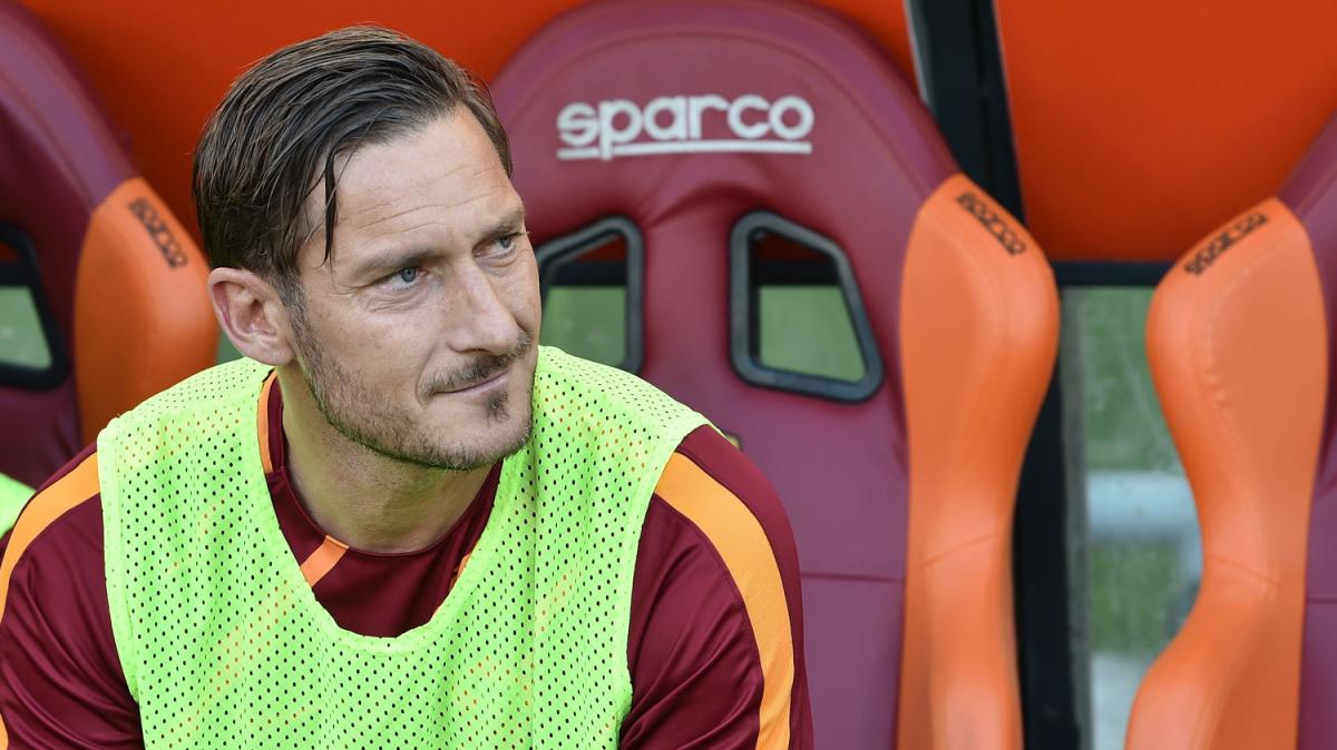 Roma, Totti snobba la Conference? "Con tutto il rispetto, ma..."
