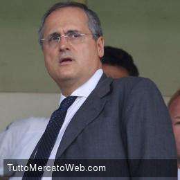 Lotito: "Reja è magnifico, gli ho fatto una promessa... Muslera? Non ci sono problemi, ma il suo procuratore lo ha spronato a prendere una posizione insostenibile...Peruzzi? Ha rifiutato... 