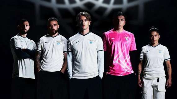 LA MAGLIA AWAY AL LAZIO FAN SHOP. CORRI A FARLA TUA