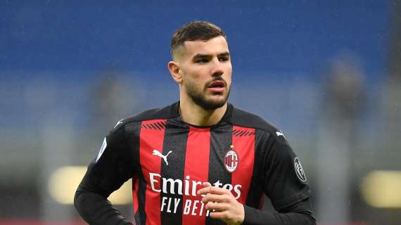 Milan, Theo Hernandez attacca l'arbitro Pasqua sui social: poi ci ripensa... - FOTO