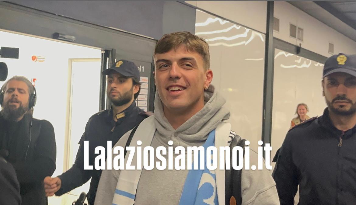 Lazio, Maldini è atterrato a Roma: il suo arrivo a Fiumicino - FT&VD