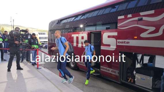 Cluj - Lazio, l'arrivo dei biancocelesti allo stadio - FOTO&VIDEO