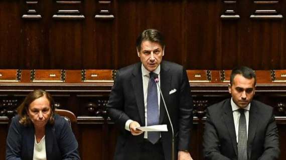 Politica / Governo, discorso di Conte e protesta delle opposizioni: la fiducia