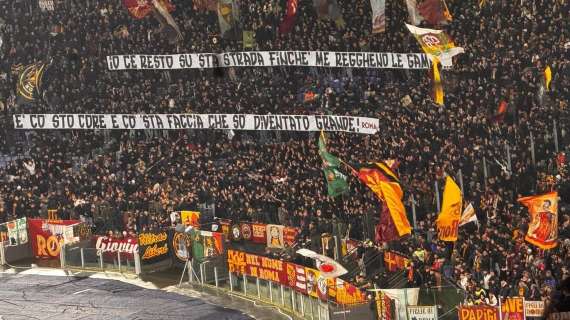 Roma, esposto striscione fascista in Curva Sud: il testo è di una canzone di estrema destra