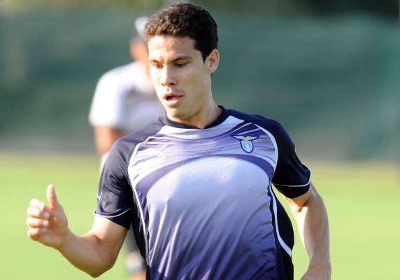 FORMELLO - Sorpresa, il Profeta è già arrivato... Reja lo prova subito trequartista in un 3-4-2-1