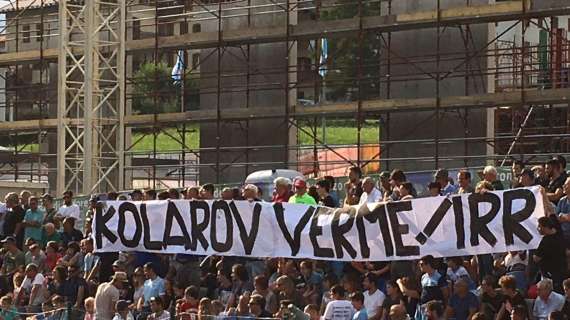 AURONZO GIORNO 14 - Lazio-Spal, striscione dei tifosi contro Kolarov - FOTO