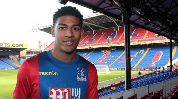Inter, prosegue il casting per la corsia sinistra: proposto anche van Aanholt
