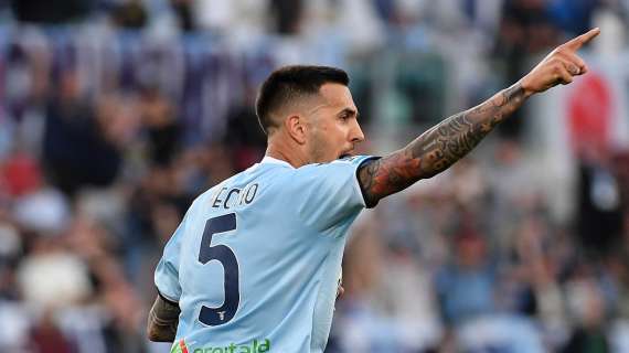 Calciomercato Lazio | Vecino, futuro ancora incerto: su di lui c'è il Como e non solo