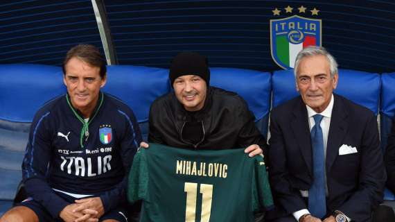 Italia, sorpresa durante la rifinitura: spunta Mihajlovic all'Olimpico - FOTO