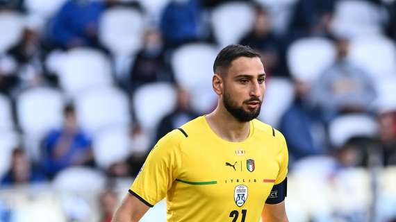Donnarumma miglior portiere, ecco il premio Yascin: i complimenti di Immobile - FOTO