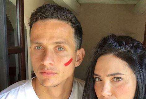 Anche Luiz Felipe e la bella Beatrice insieme per la campagna 'Un rosso alla violenza'