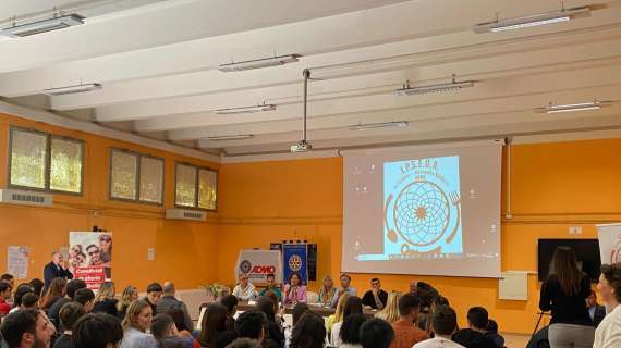 Lazio, Zaccagni agli studenti: "La prevenzione è fondamentale, noi..." - FOTO
