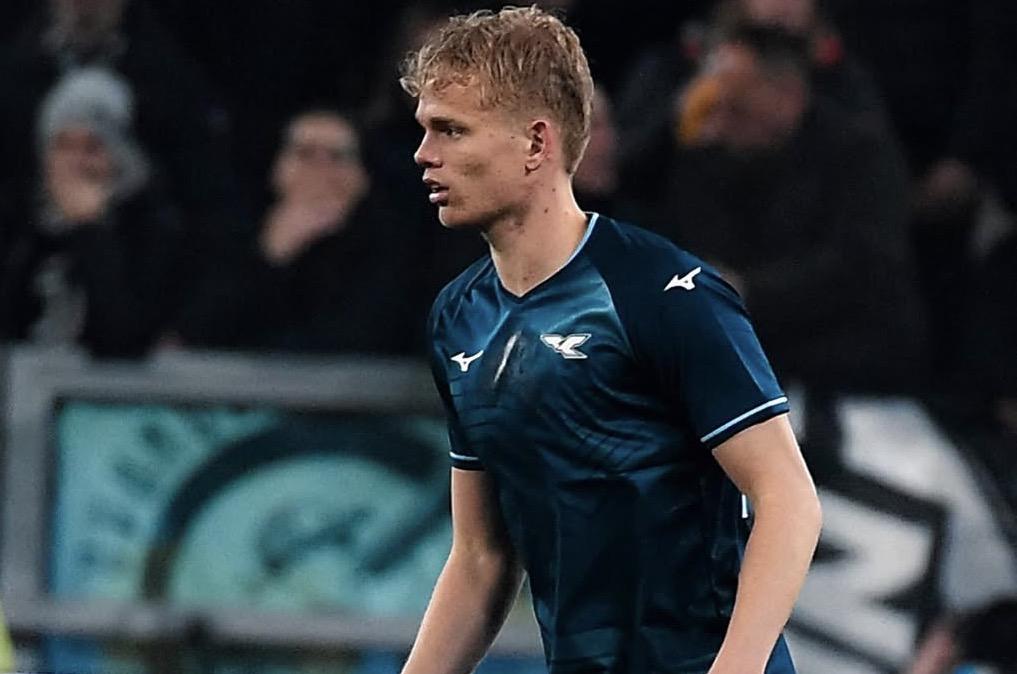 Juve - Lazio, giallo sul cambio di Provstgaard. Sarri parla con Cataldi e...