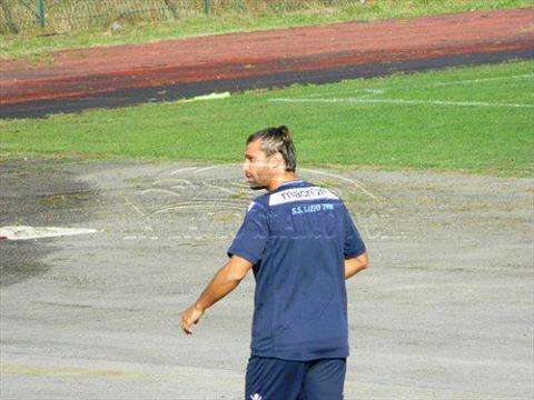 FIUGGI - Dopo la mattina di riposo, la Lazio torna in campo: tutti intorno a Petkovic per la riunione tecnica... Clima da stadio in tribuna- FOTO & VIDEOGALLERY