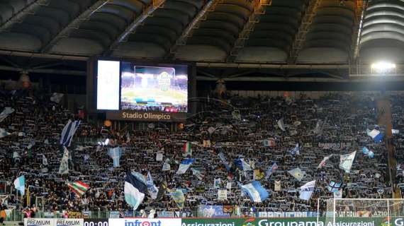 PHOTOGALLERY - Lazio-Hellas Verona: la carica dei 40mila