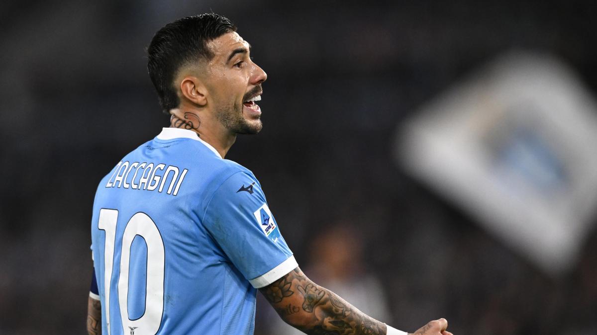 Lazio, i centravanti non segnano. E il gioco di Sarri decolla con le ali