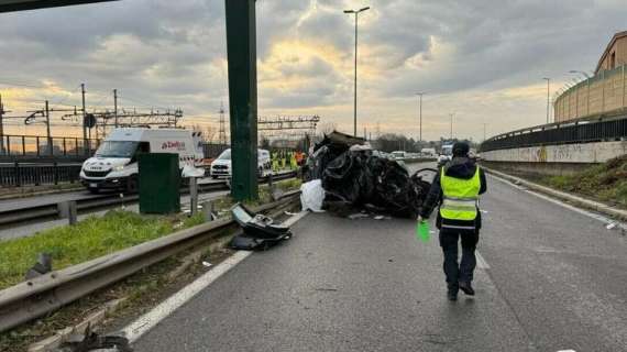 Roma, terribile incidente sulla tangenziale: ribaltata un auto, gravi due ragazze